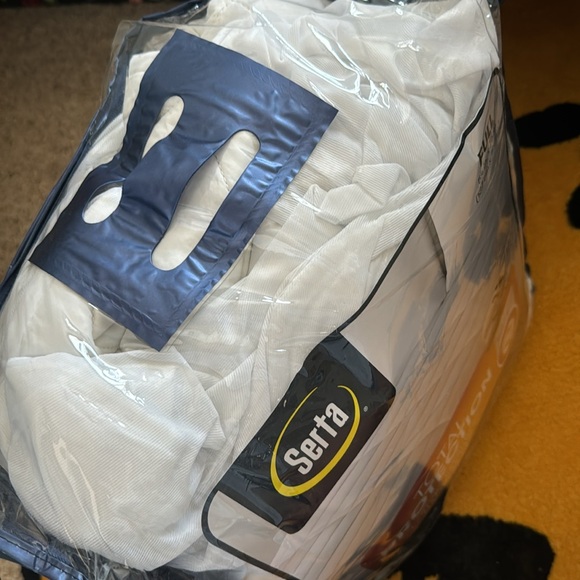 Serta Full Bed Mattress Pad - Picture 3 of 4